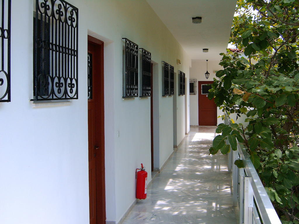 Hotel Makis Studios and Apartments