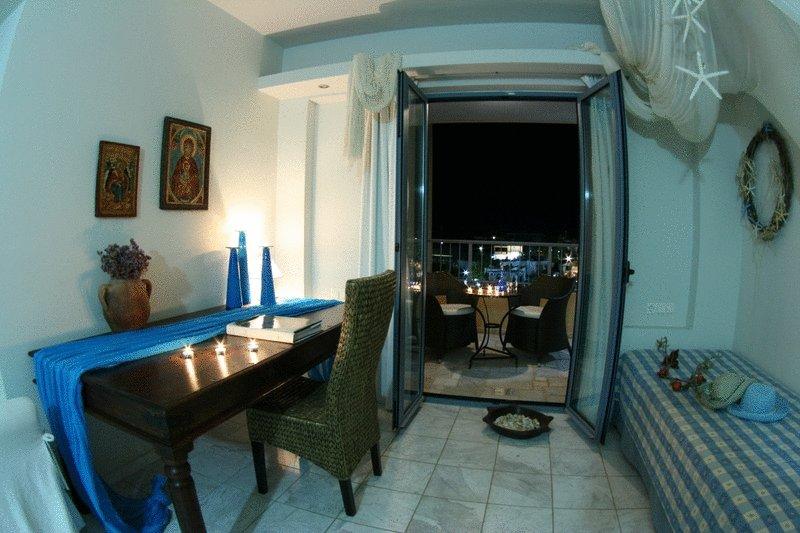 Hotel Golden Bay Apartments