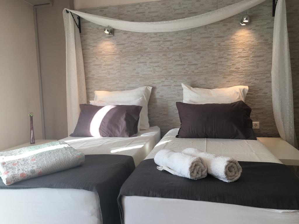 ERZO Studios Apartamente