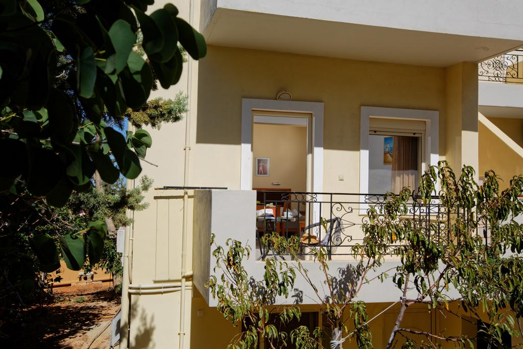 Fotis Studios Apartments