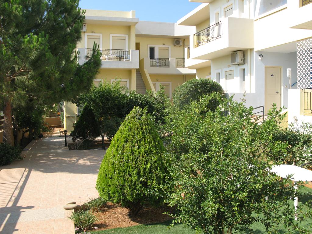 Fotis Studios Apartments