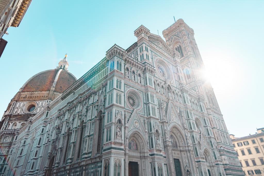 ITALIA DE NORD - Magia lacurilor si farmecul oraselor romantice