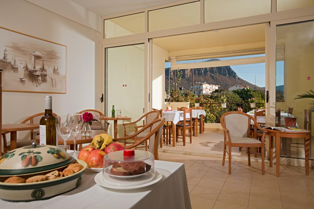 Fotis Studios Apartments