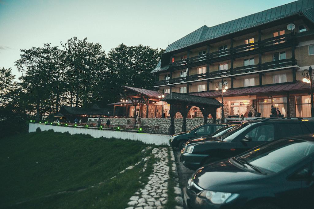 Hotel Cabana Trei Brazi