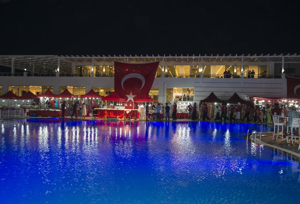 Hotel River Garden Holiday Village