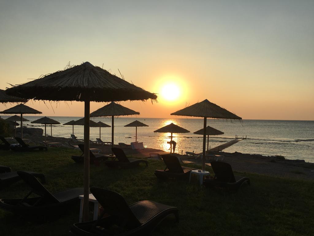 Larisa Boutique (Fost Rhodes Lykia Boutique)