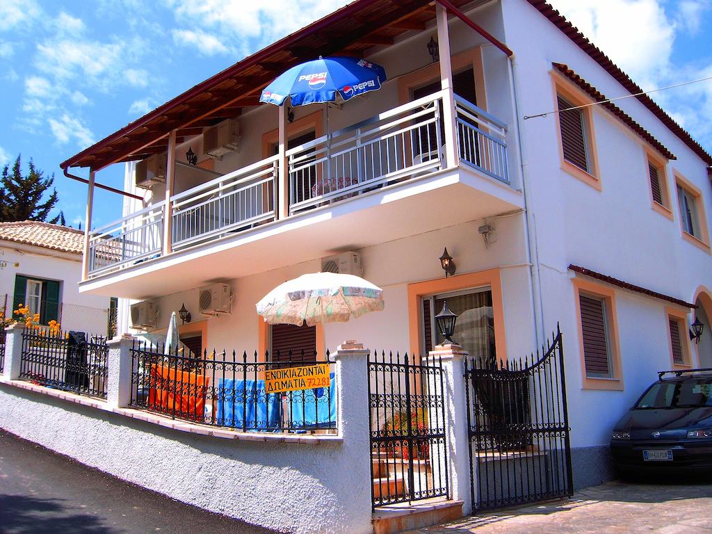 Hotel Makis Studios and Apartments