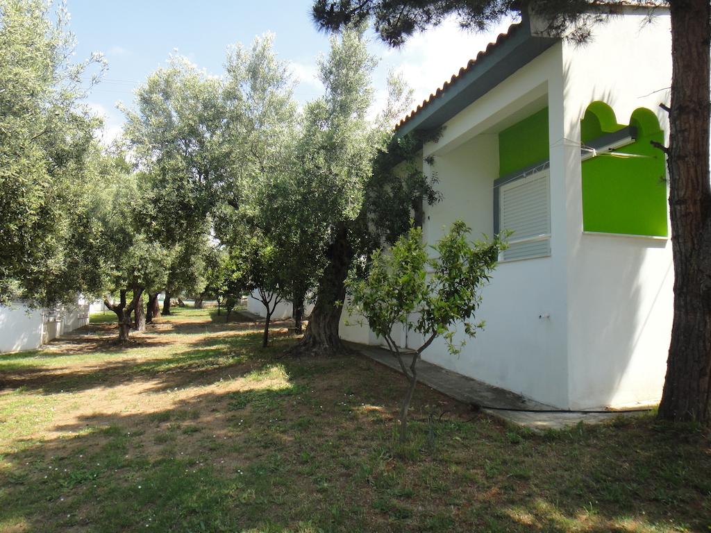 Kouyoni Bungalows Apartments