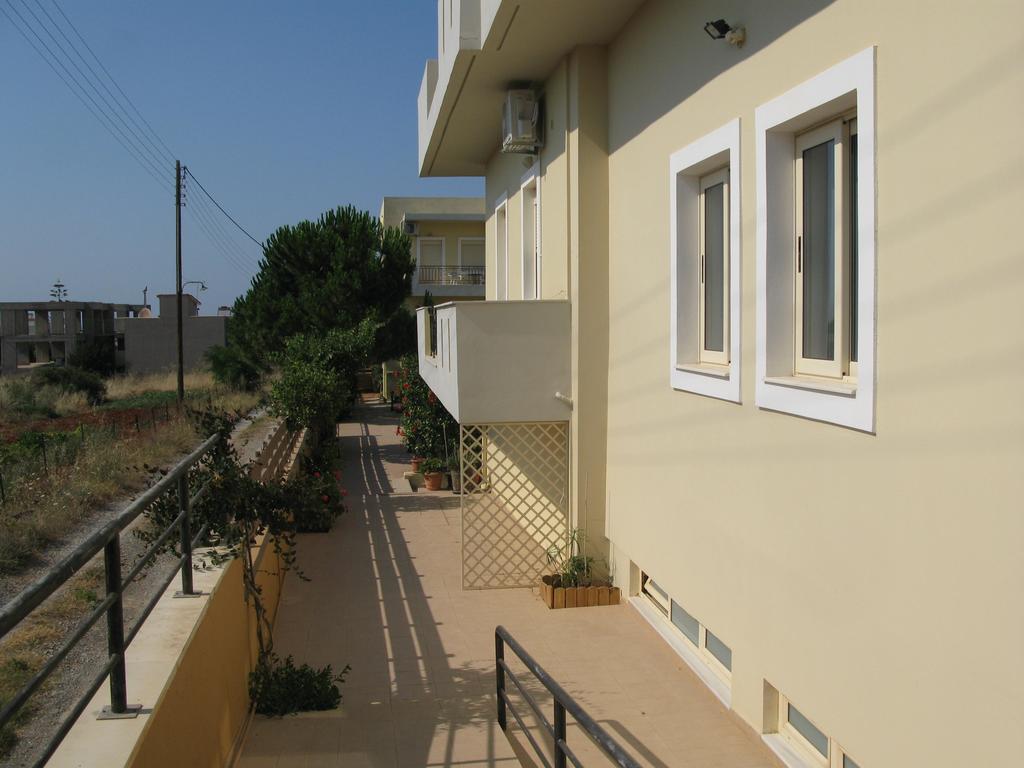 Fotis Studios Apartments