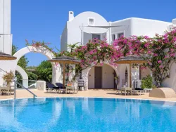 Smaragdi Hotel Santorini - Perivolos