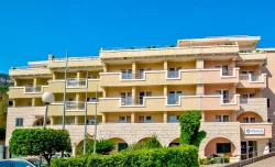 WGrand Hotel (R) - Petrovac